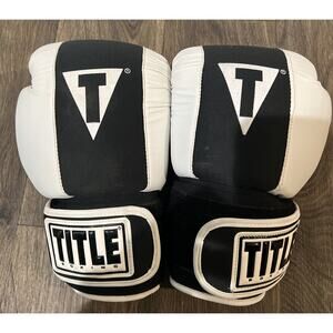 Title Boxing White/Black Gel Gloves Size XLarge
